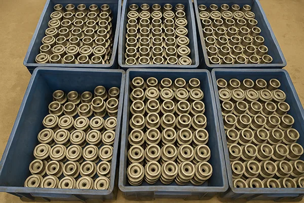 Flexible Arm manufacturing and quality inspection for custom metal components