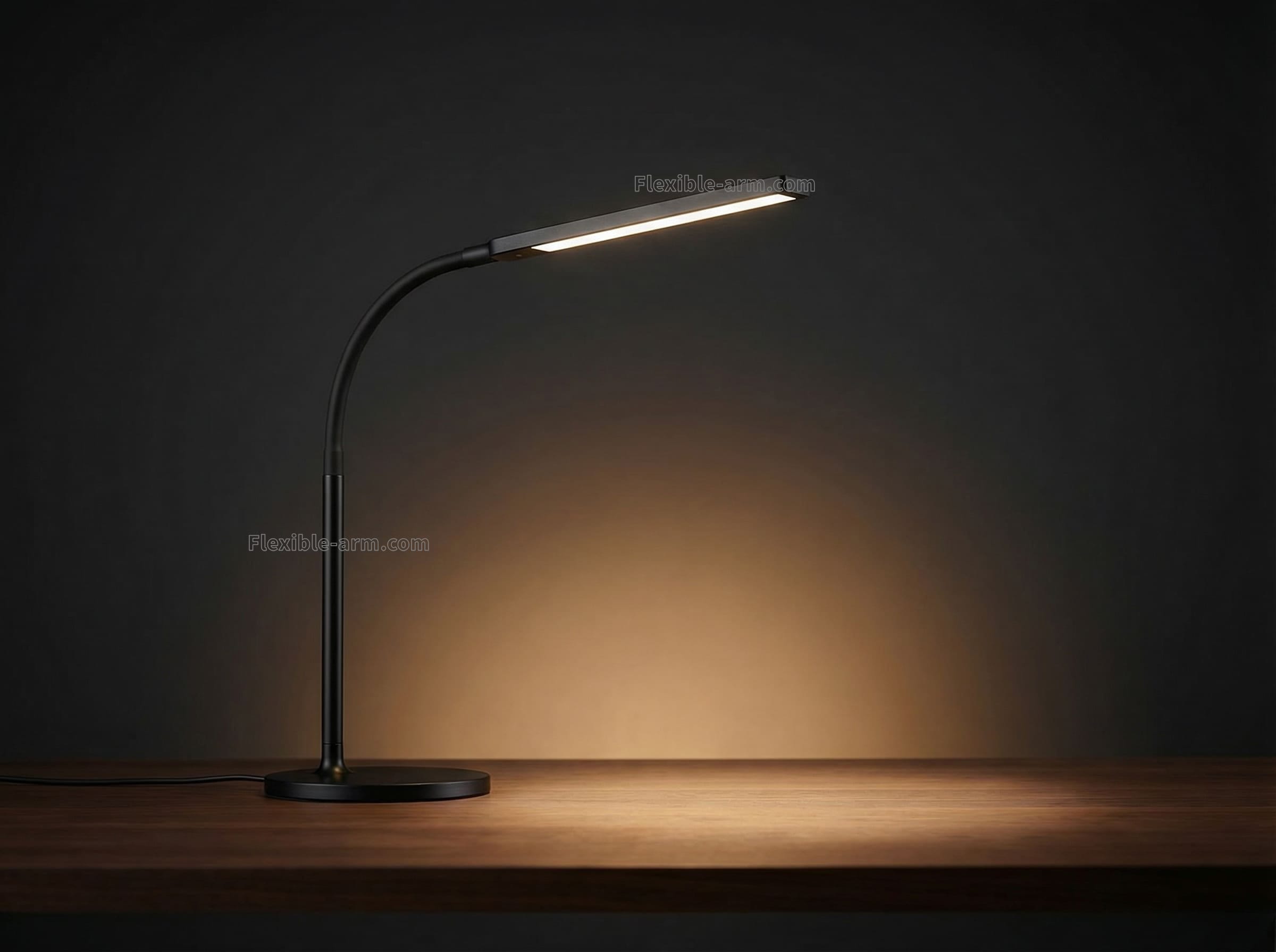 Flexible arms for desk lamps